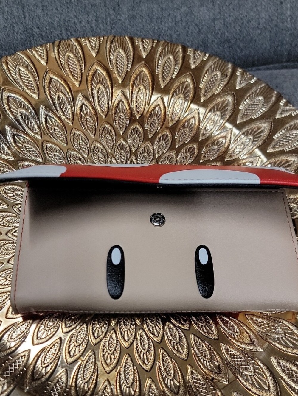 Red Mushroom Clutch Wallet with Beige Face - Picture 2 of 10